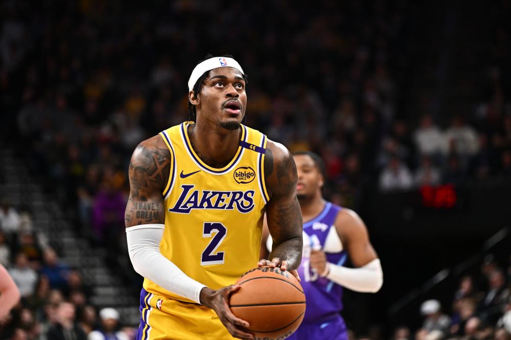 到板凳边缘 到板凳边缘